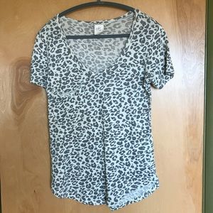 WHITE CROW tee